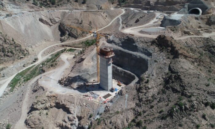 Artvin’de yol inşaatında kaza: 1 ölü