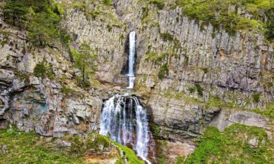 Artvin’in Şavşat ilçesinin Maden köyü şelalesi keşfedilmeyi bekliyor