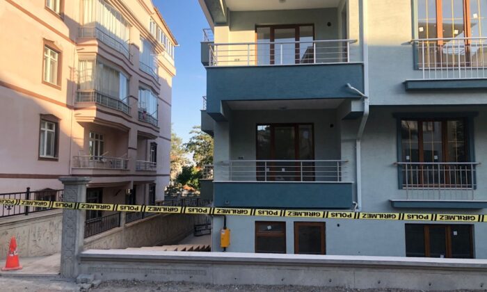 Asansör boşluğuna düşen işçi hayatını kaybetti