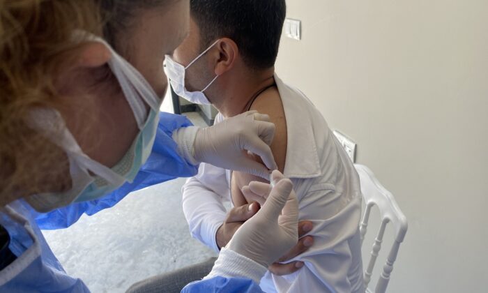 Aşı işçinin ayağına gidiyor