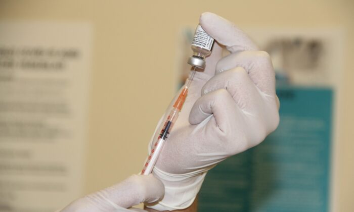 Aşı söylentilerine uzmanından cevap: “Hastalıktan ölmektense aşı olmayı tercih etmeliyiz”