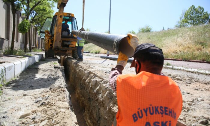 ASKİ Diplomatlar Sitesi’nde 7 bin metrelik içme suyu imalatına başladı