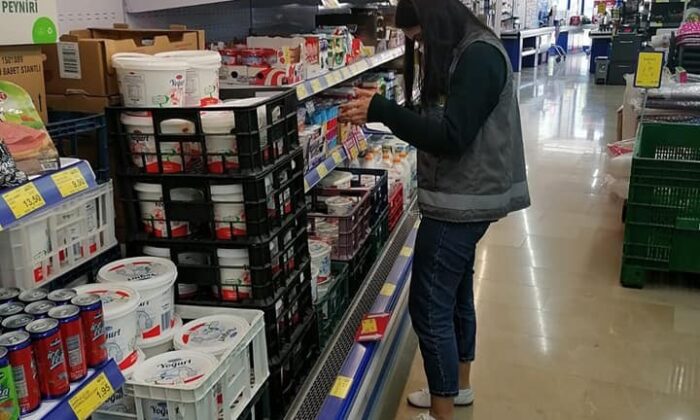 Aslanapa’da marketlerde fiyat kontrolü