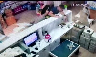 Asma kattan oğlunun üzerine düştü