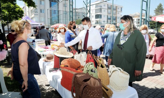 Atakumlu kadınların el emeği ekonomiye dönüşüyor