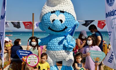 Atık pet şişeler sanat eserine dönüştü