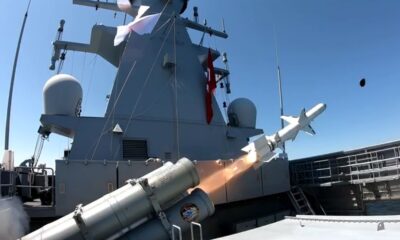 Atmaca, ilk kez gemi hedefi vurdu