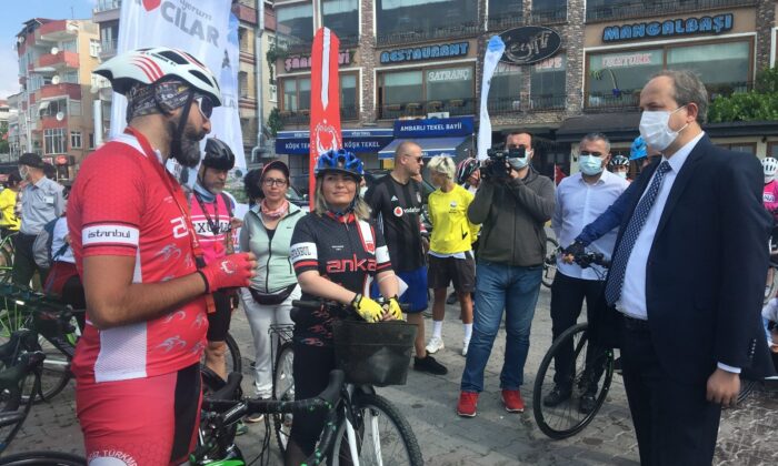 Avcılar’da bisikletseverler “Dünya Bisiklet Günü” için pedal çevirdi