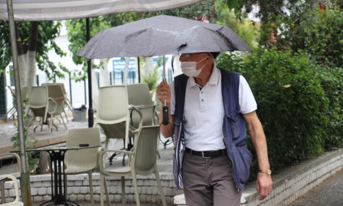 Aydın’da sağanak yağış etkili oluyor