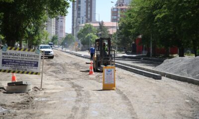 Aydınlıkevler Mahallesi alt yapı ve üst yapı çalışmaları ile yenileniyor