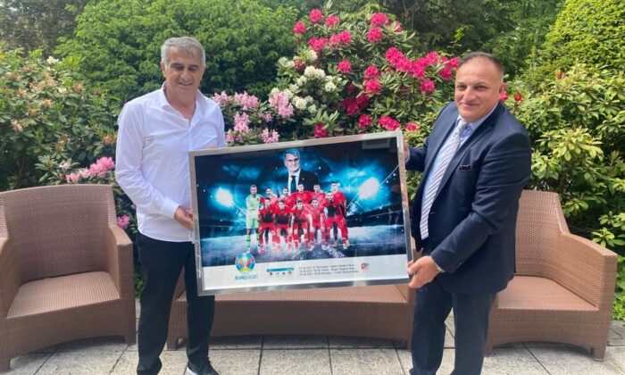 Ayhan Yıldız’dan Şenol Güneş’e özel hediye