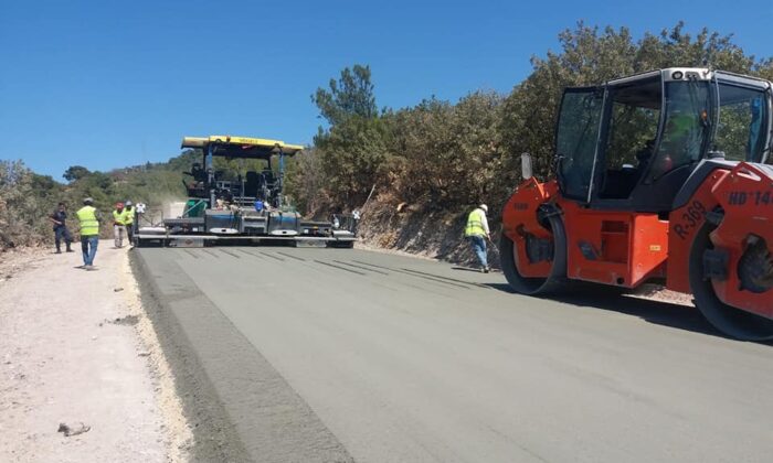 Ayvacık-Tuzla yolu 13 kilometre beton yol olacak