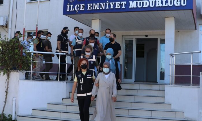 Ayvalık’ta denizde yakalan FETÖ üyelerine tutuklama yağdı