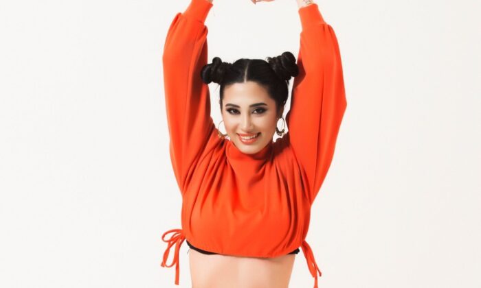 Azra Yünlü “Biliyorum” adlı single çalışması ile digital dünyanın yeni starı olma yolunda hızla ilerliyor