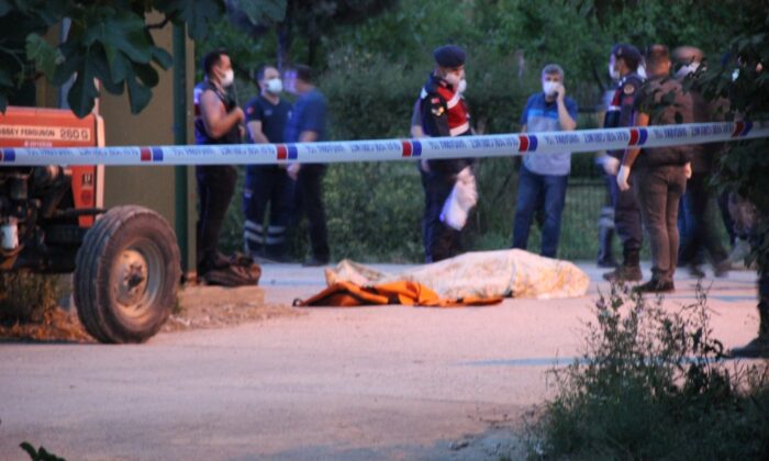 Babasını öldürüp 7 kişiyi yarayan şahıs tutuklandı