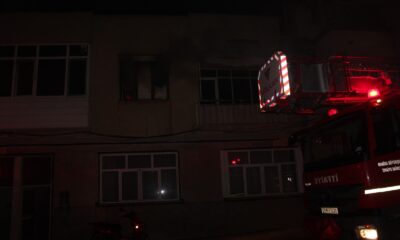 Bacayı temizlemek için benzin döktü, komşusunun evini yaktı