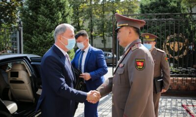 Bakan Akar, Kırgızistan’da resmi törenle karşılandı