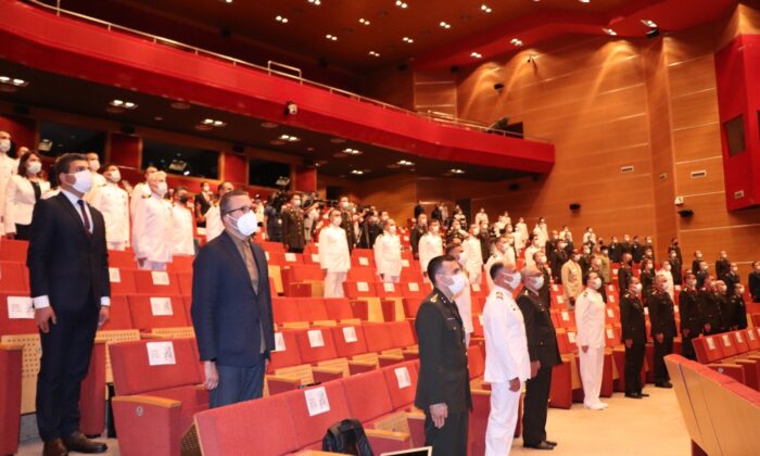 Bakan Akar: “NATO müttefiklerimiz terörle mücadelede maalesef PKK/YPG terör örgütüne karşı aynı kararlı duruşu göstermemiştir”