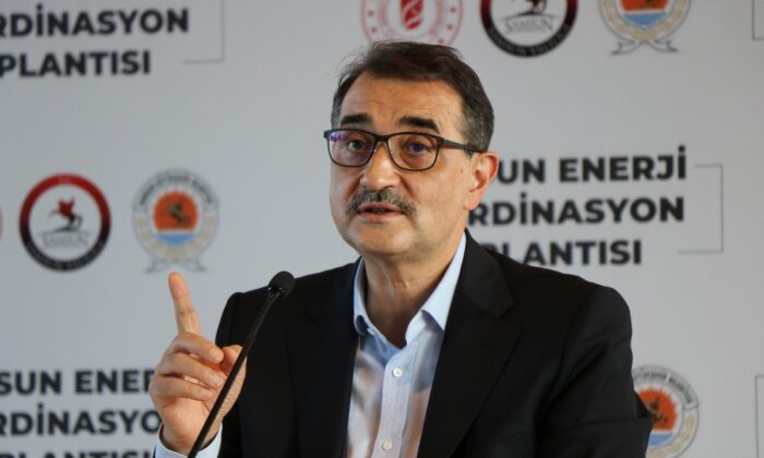 Bakan Dönmez: “Karadeniz sahil kentlerinde karada da sismik aratmaları başlatıyoruz”