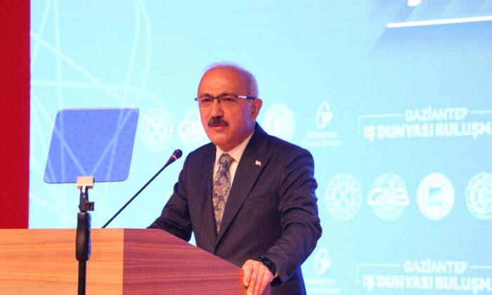 Bakan Elvan’dan enflasyon ve kur açıklaması