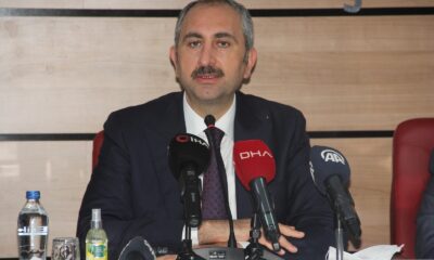 Bakan Gül: “Bir takım polemiklerle siyaset yapmanın Türkiye’ye hiçbir faydası yok”