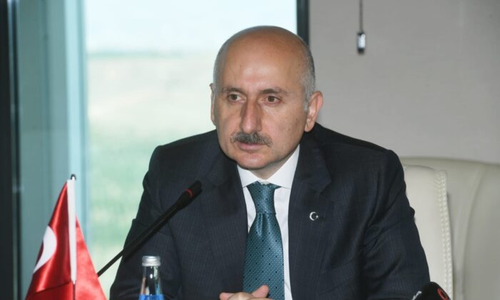 Bakan Karaismailoğlu, Sırp mevkidaşı Momirovic ile bir araya geldi