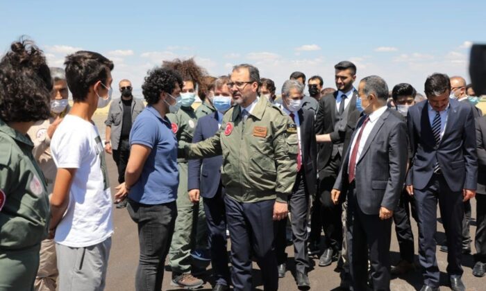 Bakan Kasapoğlu yatırım protokolü için Aksaray’a geldi