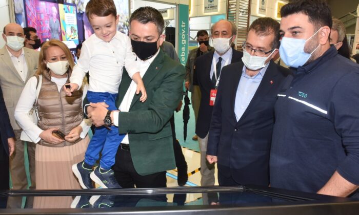 Bakan Pakdemirli, 3. Verimlilik ve Teknoloji Fuarı’nı ziyaret etti
