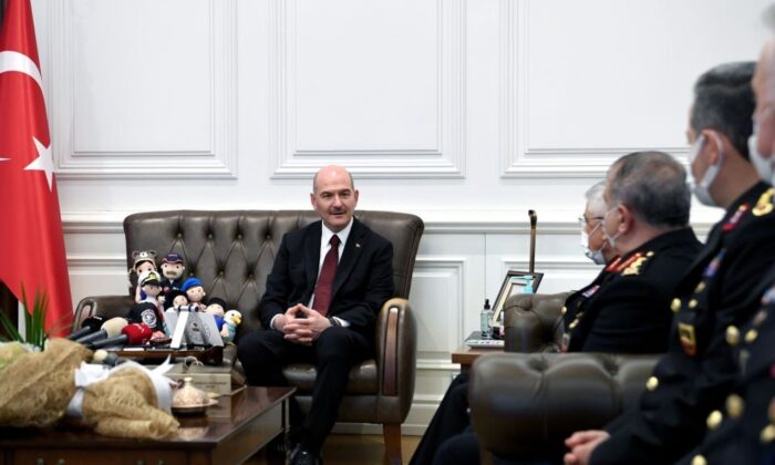 Bakan Soylu, Jandarma Genel Komutanı Orgeneral Çetin başkanlığındaki heyeti kabul etti
