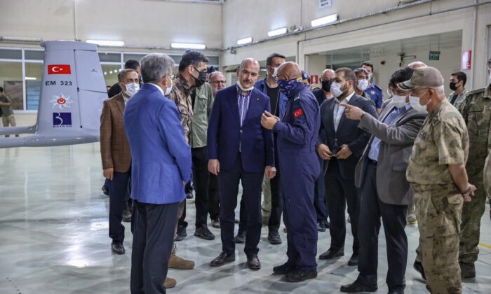 Bakan Soylu’nun Van temasları