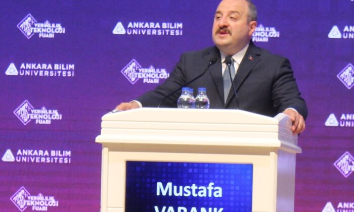 Bakan Varank: “Biz savaşan İHA’larımızı piyasaya çıkardığımızda dünya F-35’leri değil İHA’larımızı konuşacak”