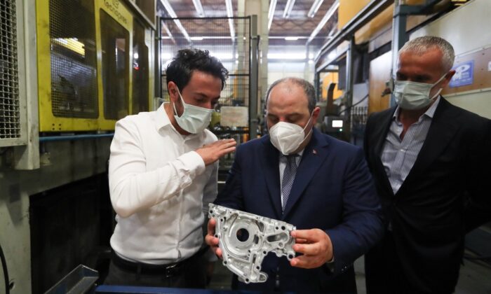 Bakan Varank: “Değişen ve dönüşen endüstriye yeni tedarikçiler kazandırmayı istiyoruz”