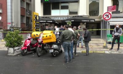 Bakırköy’de bir kafede şüpheli şahıs ile polis arasında arbede yaşandı