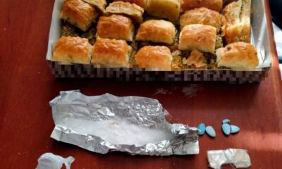 Baklava kutusuyla uyuşturucu sevkiyatı polise takıldı