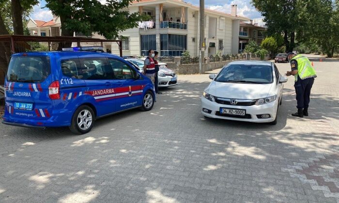 Balıkesir’de jandarma ‘yol öfkesi’ kontrollerini sıklaştırıldı