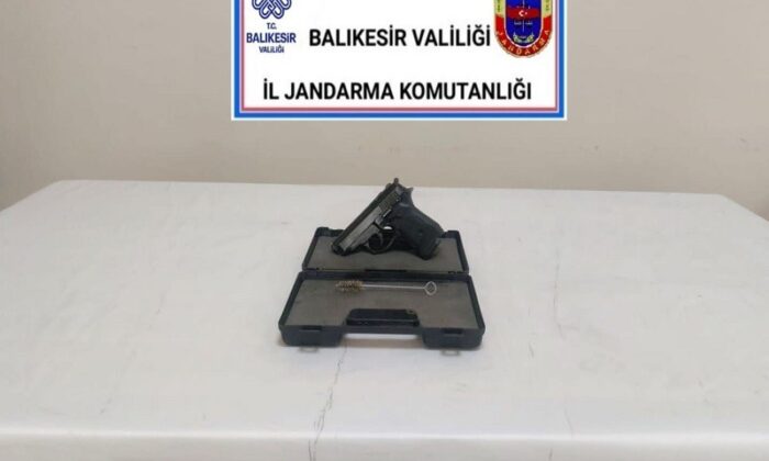 Balıkesir’de jandarmadan 10 şahsa huzur operasyonu