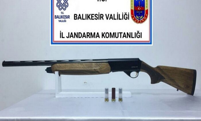 Balıkesir’de jandarmadan 9 aranan şahsa gözaltı