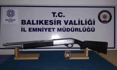 Balıkesir’de polisten 12 aranan şahsa gözaltı