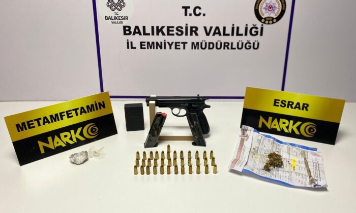 Balıkesir’de polisten 37 şahsa ’Huzur’ operasyonu