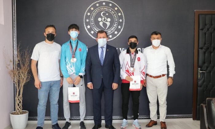 Balkan şampiyonasından 1 gümüş, 1 bronz madalya ile döndüler