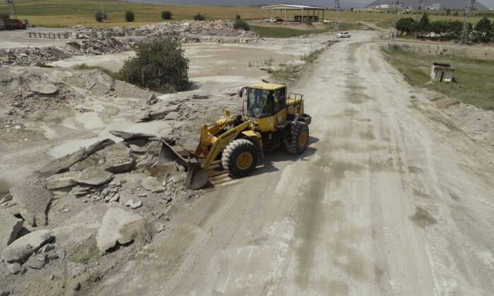 Başakpınar Sanayi Sitesi yolu yenileniyor