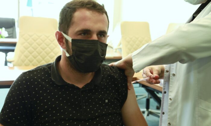 Başiskele Belediyesi personeli kovid-19 aşısı oldu