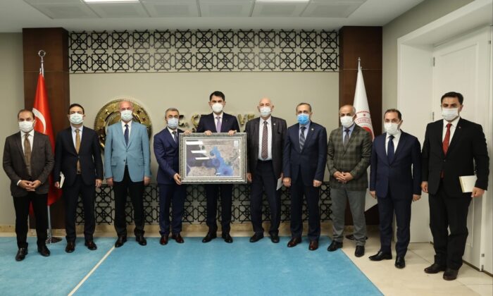 Başkan Akman, Tuşba’nın kangren haline gelen bir sorununu daha çözdü