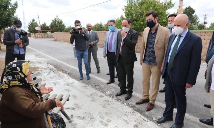 Başkan Çolakbayrakdar, “Yaptığımız hizmetlerle okuyan bir nesil yetiştiriyoruz”