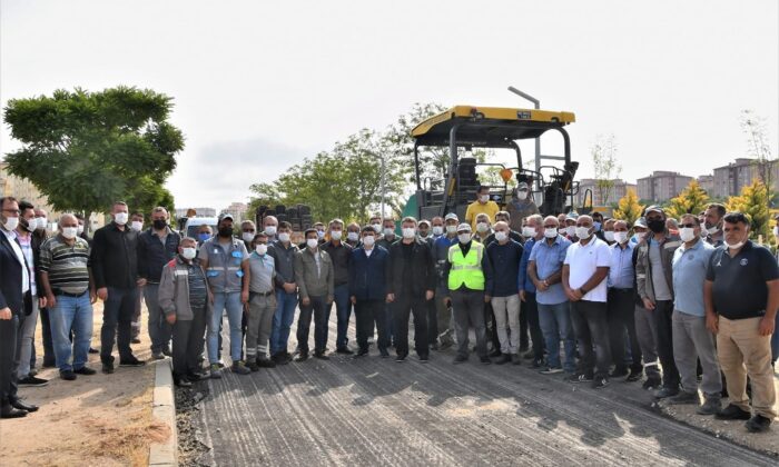 Başkan Dinçer sıcak asfalt serim çalışmalarını yerinde inceledi