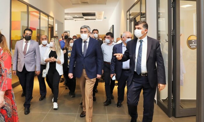 Başkan Fadıloğlu’ndan AK Parti yönetimine proje brifingi