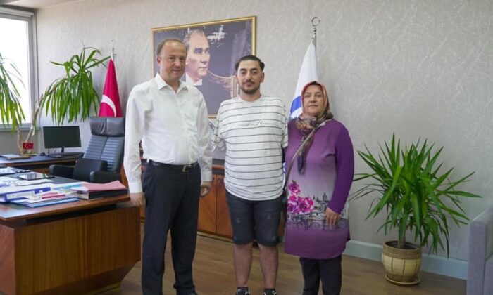 Başkan Hançerli’den kendisi ile aynı kaderi paylaşan Samet’e destek