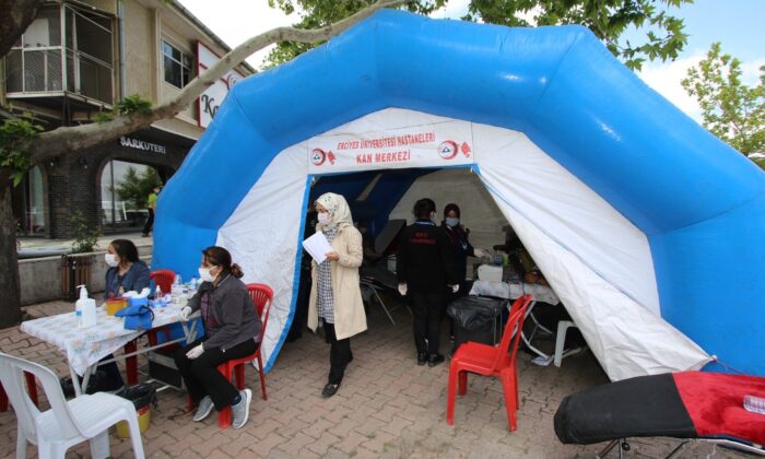 Başkan Özdoğan’dan kan bağışı