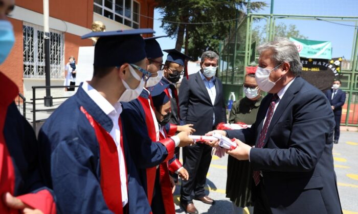 Başkan Palancıoğlu özel öğrencilerin mezuniyet törenine katıldı