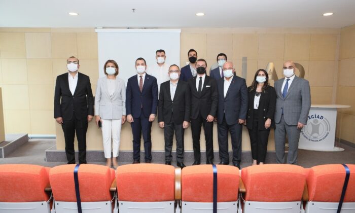 Başkan Sürekli, İzmir iş dünyası temsilcileriyle buluştu